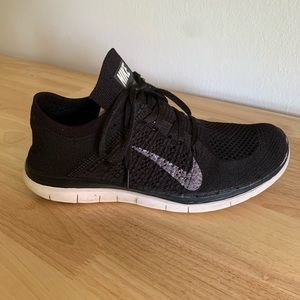 Black Nike Tennis Shoes